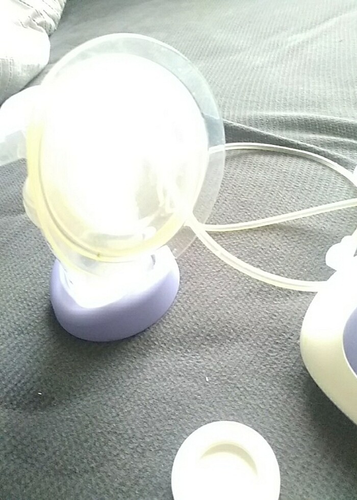 Lansinoh sut sağma makinası çok kullanışlı yanında el sağma hedi - Görsel 5