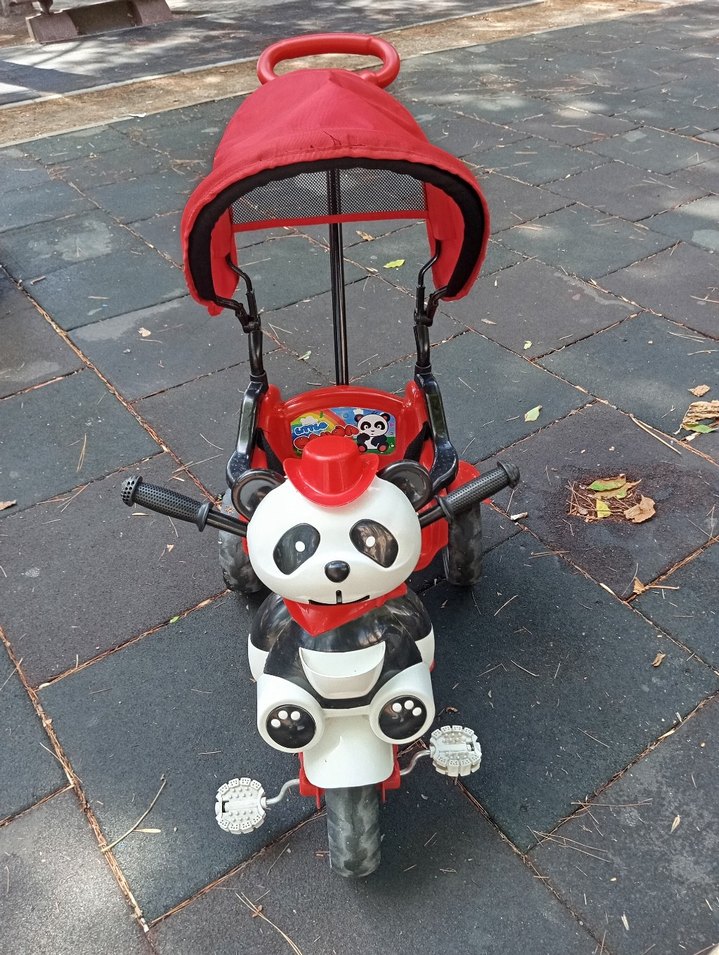 Kırmızı Panda Figürlü Çocuk Üç Tekerlekli Bisiklet - Görsel 4