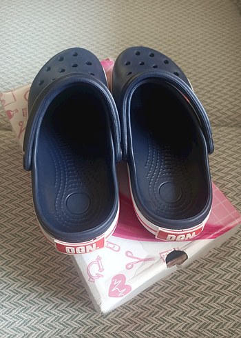 37 Beden Crocs Terlik