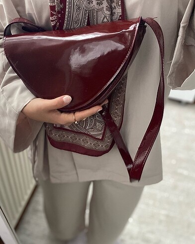 Bordo çanta