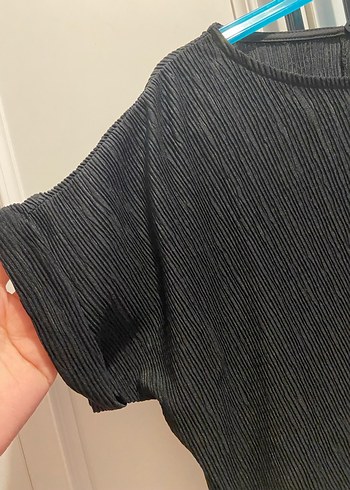 Kız çocuk Siyah Pliseli Kısa Kollu Bluz - Görsel 3