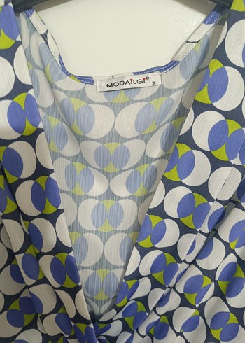 Düğmeli V Yaka Uzun Kollu Bluz - Görsel 4