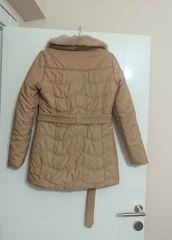 Bej Kürklü Kısa Kadın Kışlık Mont - Görsel 2