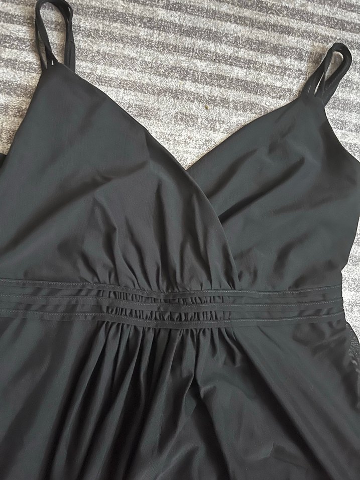 Siyah V Yaka Drapeli Midi Elbise - Görsel 3