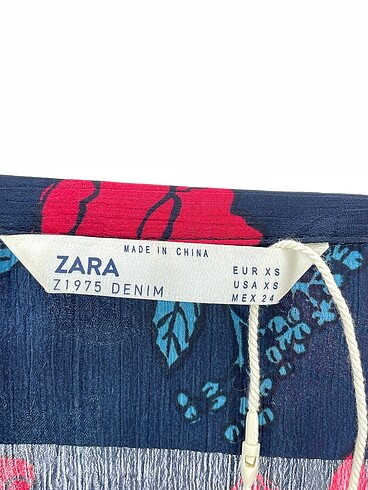 xs Beden çeşitli Renk Zara Gömlek %70 İndirimli.