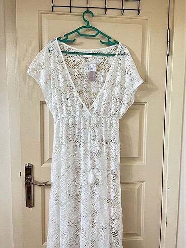42 Beden beyaz Renk lcw beyaz dantel elbise