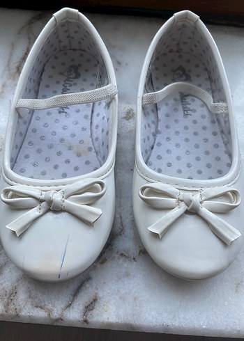 Kız Çocuk Beyaz Tokalı Babet Ayakkabı - Görsel 2