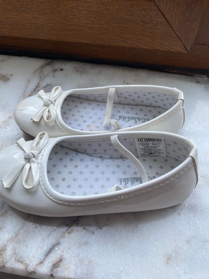 Kız Çocuk Beyaz Tokalı Babet Ayakkabı - Görsel 3