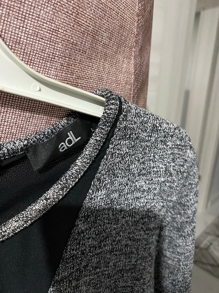 Gri V Yakalı Uzun Kollu Triko elbise - Görsel 4