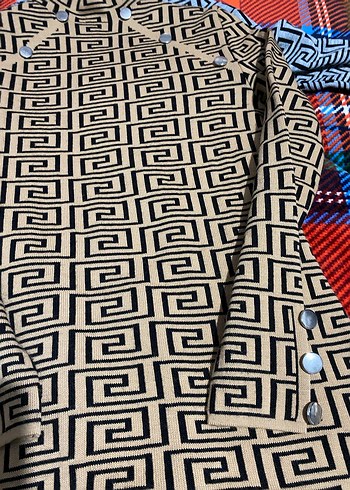 Düğmeli Balıkçı Yaka Kahverengi Desenli Triko Elbise - Görsel 2