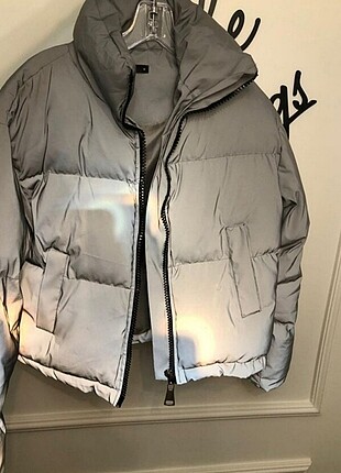 Bershka Reflektör Şişme mont