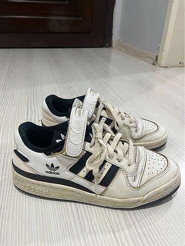 Adidas Spor ayakkabı