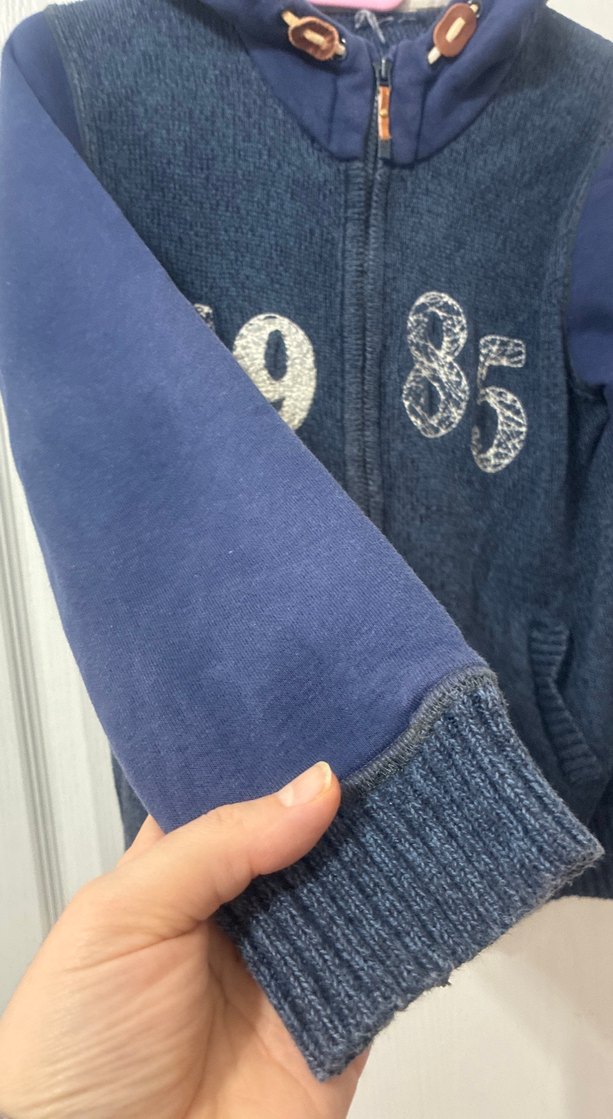 Kapüşonlu Erkek Çocuk Mavi Örgü Mont - Görsel 2