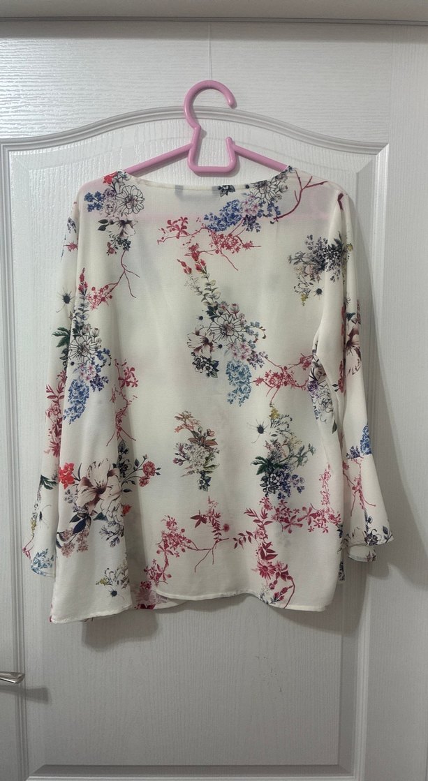 Çiçek Desenli  Uzun Kollu Bluz - Görsel 3