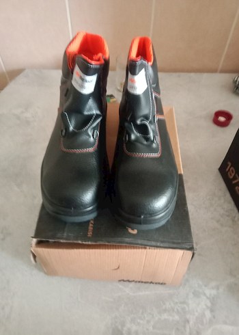 Siyah Kauçuk Erkek Botları, Kemer Detaylı - Görsel 2