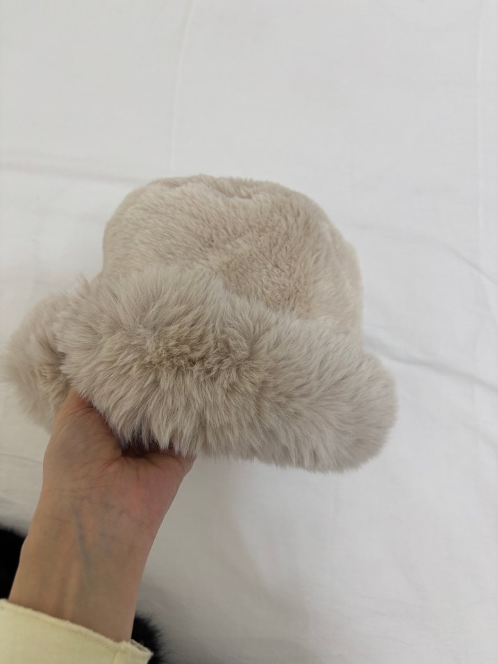 Kadın krem Kürklü Şapka - Görsel 3