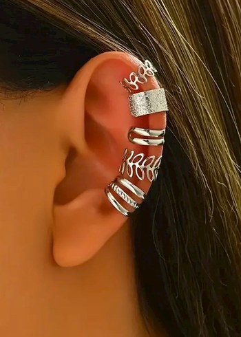 Bohem Zincir Detaylı Gümüş Renkli Küçük Küpeler - Görsel 3