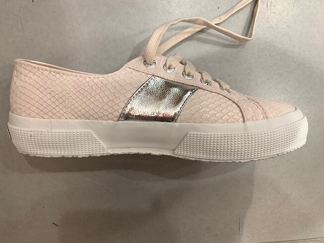 37 Beden Superga kadın ayakkabı