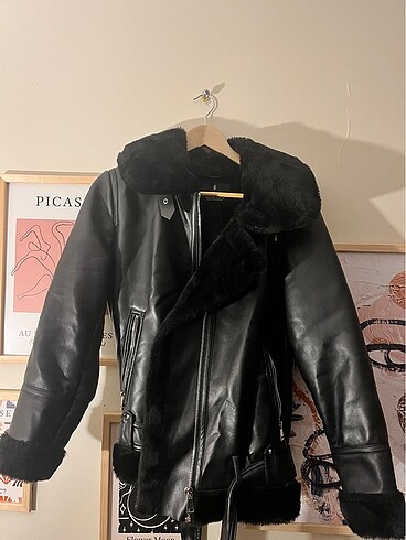 m Beden siyah Renk Stradivarius İçi Tüylü Biker Ceket