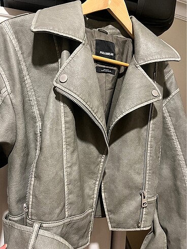 m Beden Pull and Bear Haki Deri Ceket