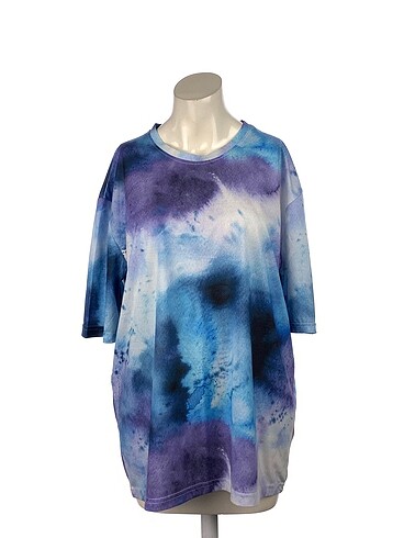 Diğer T-shirt %70 İndirimli.