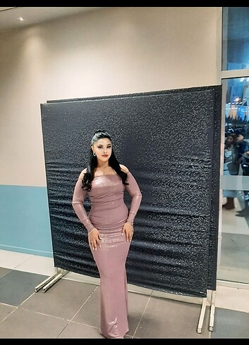 Tasarımcı Gül kurusu pembe askılı simli abiye elbise