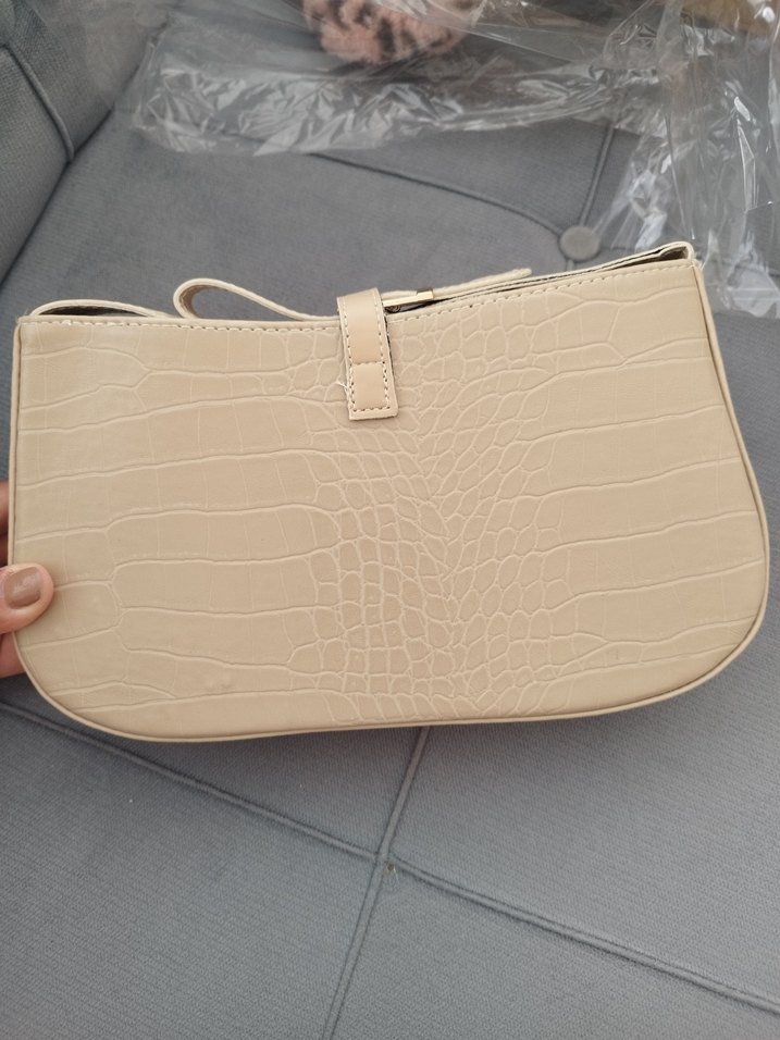 Bej rengi YSL deri baget çanta - Görsel 4