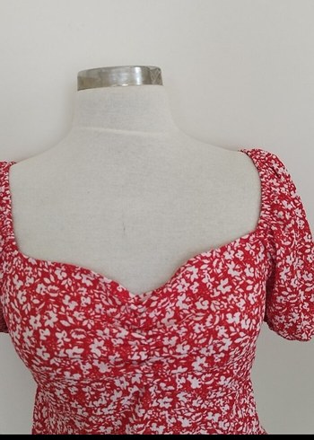 l Beden LCW kırmızı çiçekli bluz crop