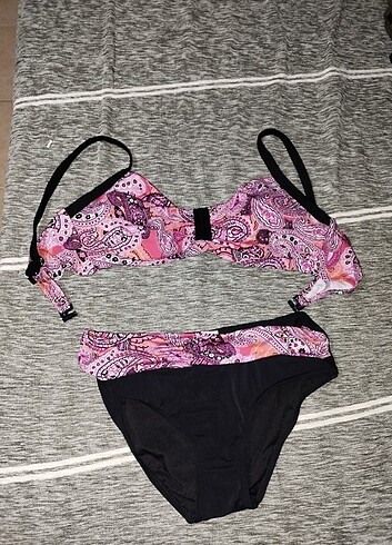 Pembe siyah desenli bikini takım