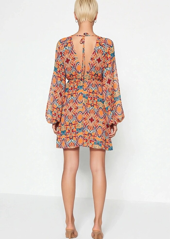 Desenli Şifon Astarlı Elbise - Görsel 4