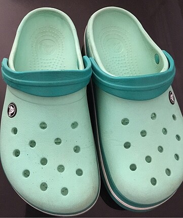 crocs