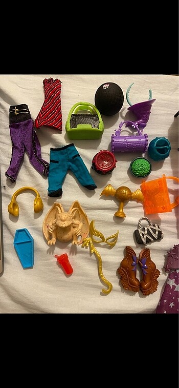 Monster high eşyaları