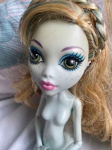  Beden Monster high lagoona