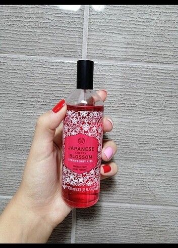 Body Shop vücut spreyi 