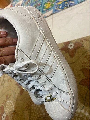 40 Beden beyaz Renk Adidas ayakkabı 40 numara