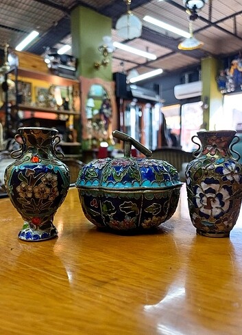 Antika Cloisonne Uzak Doğu Soğuk Mineli Mücevher Kutusu ve Vazol