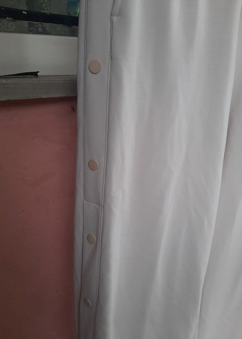 Oysho Düğmeli Beyaz Midi Kadın Kumaş Pantolon