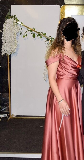Diğer Saten Nişan Elbisesi