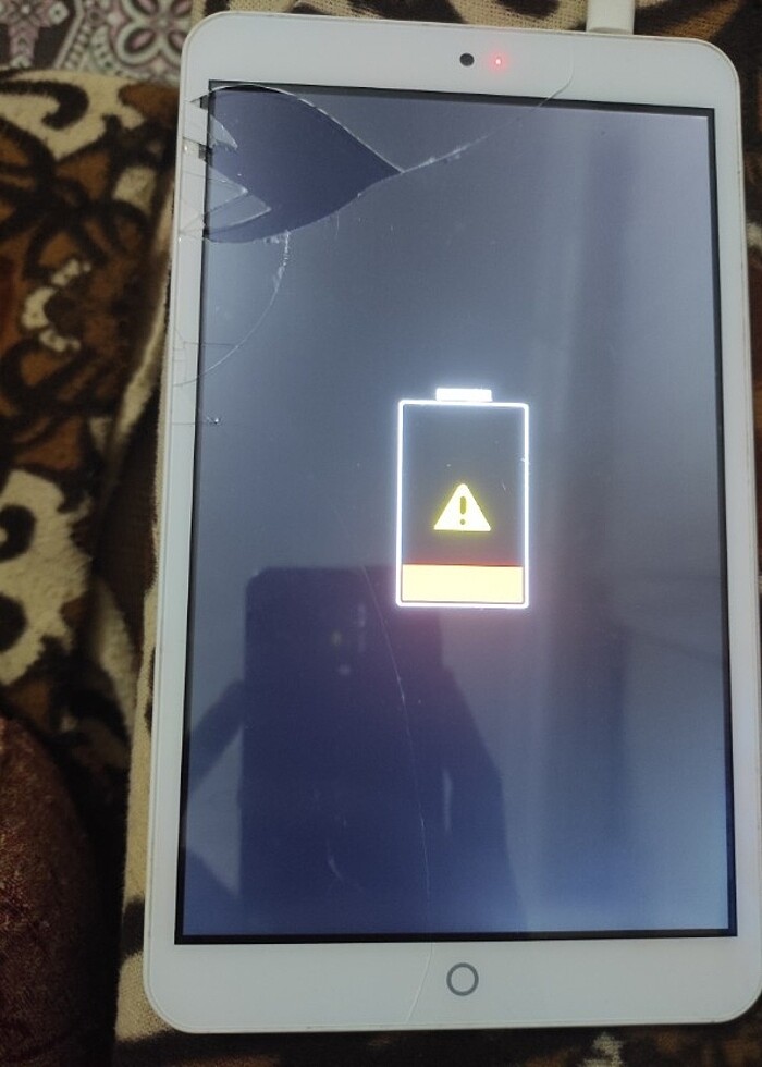 Reeder tablet dokunmatik değişecek parça niyetine satılıktır  - Görsel 2