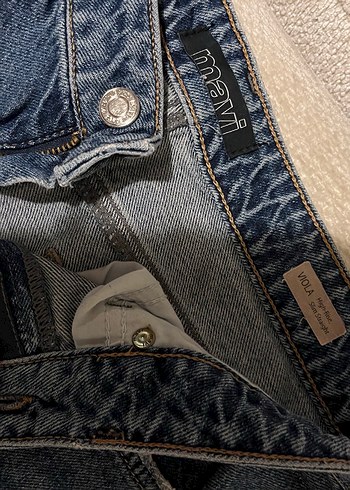 28 Beden lacivert Renk Mavi Slim Straight Jean