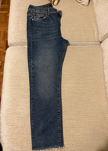 28 Beden Mavi Slim Straight Jean