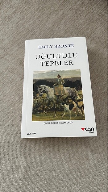 Uğultulu Tepeler