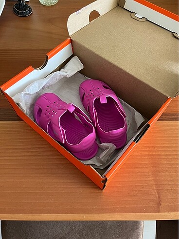 26 Beden pembe Renk Nike orijinal