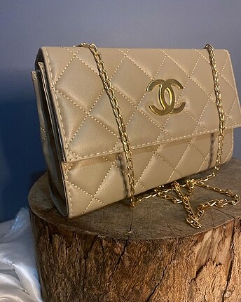 Chanel Krem Dikiş Detaylı Çanta