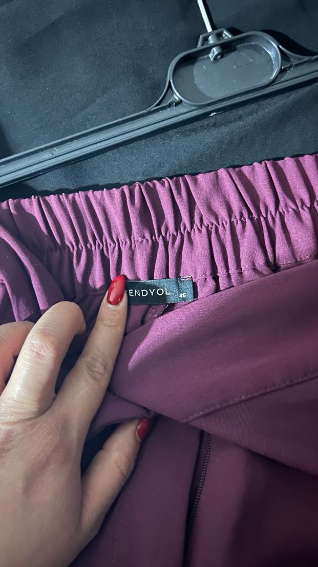 Mürdüm Düğmeli Salaş Kumaş Pantolon - Görsel 2