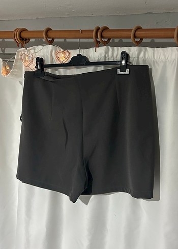 Bağlama Detaylı Gri Mini Şort Etek - Görsel 3