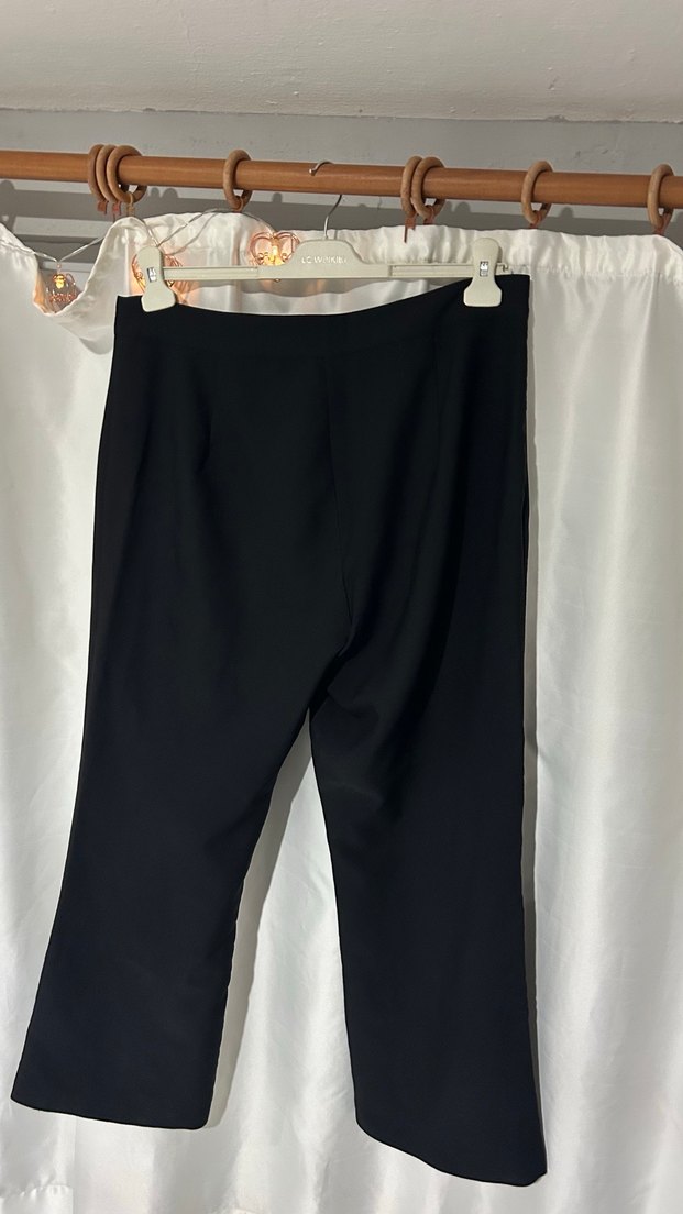 Siyah Paçası Yırtmaçlı Wide Leg Kumaş Pantolon - Görsel 3