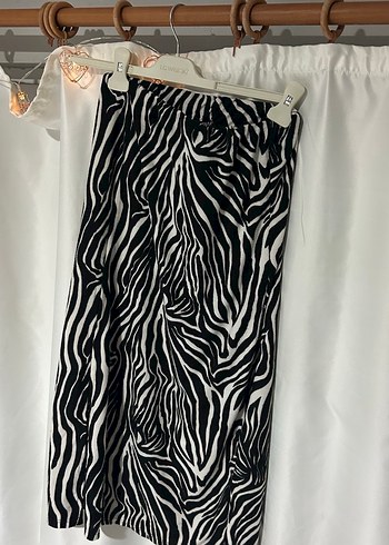 siyah yüksel bel yirtmacli midi boy zebra etek - Görsel 3