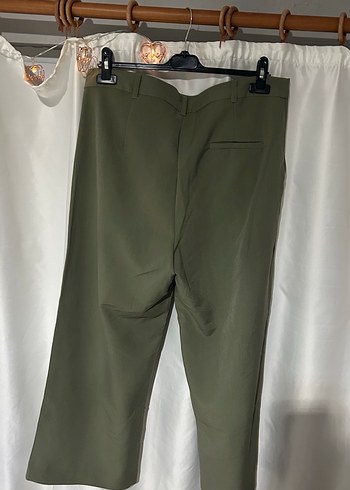 Haki Bol Kesim Kumaş Pantolon - Görsel 3