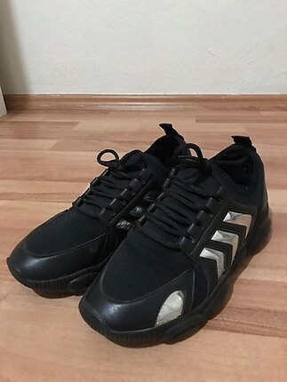 Spor ayakkabı